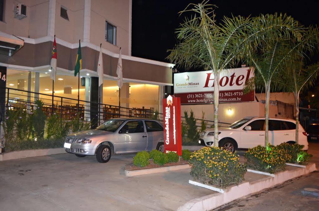 Hotel Grande Minas Vespasiano Exterior foto